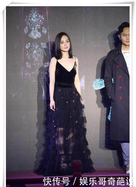 当娄艺潇阿娇同穿一件裙子,终于知道明星脸和网红脸的差距有大了
