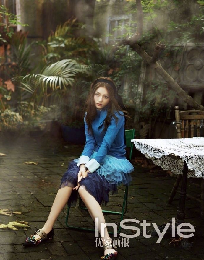 林允:美腿夹得真紧