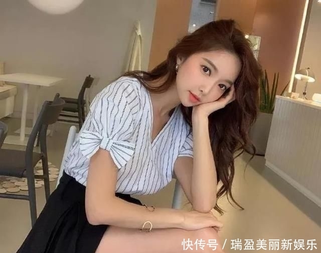 漂亮|现代都市女孩配搭高跟鞋子,气魄十足又漂亮
