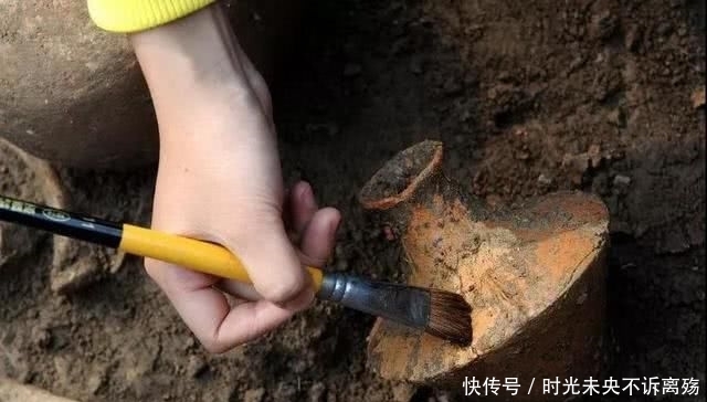  [佳酿]既是调料，更是佳酿，还可入药：品味黄酒九千年历史的陈香余韵
