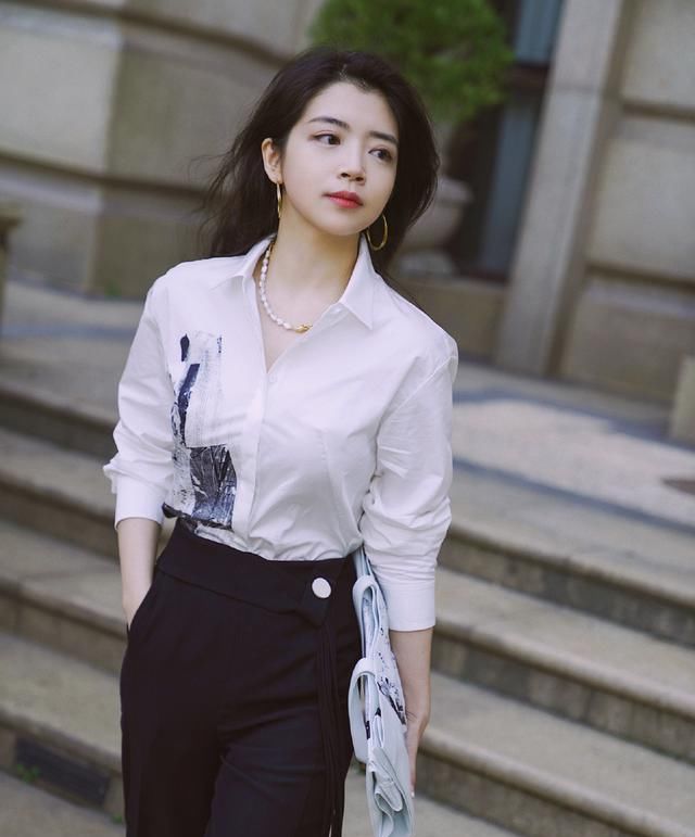 【初秋】初秋阔腿裤怎么穿,学三木博主的复古搭配,时髦高级又气质
