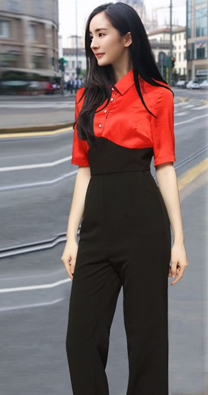 杨幂紧身长腿，美腿修长，气质非常好！