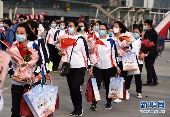  返回：576名山东援助黄冈医疗队员返回山东