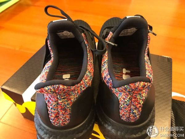 adidas 篇一:mi UltraBOOST Multicolor大花鞋晒单