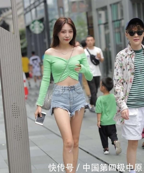  美女|很想知道, 美女腿上的伤怎么来的