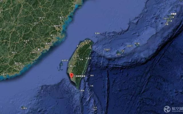 台湾飞日本客机疑遭鸟击 海上盘旋4圈后紧急降落