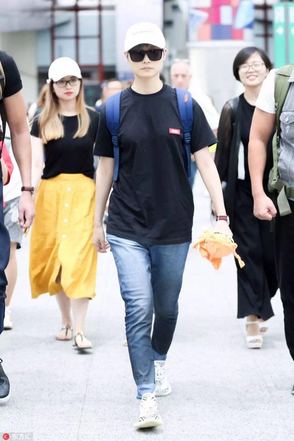 40℃的天穿球鞋，你的衣服配对了吗?