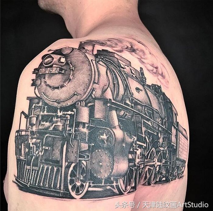 这些纹身真的好美 即使我们慢慢的老去而纹身之美在于永远的陪伴