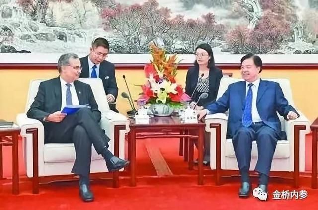 中韩日印拟建“石油买家俱乐部” 石油人民币欲展翅高飞