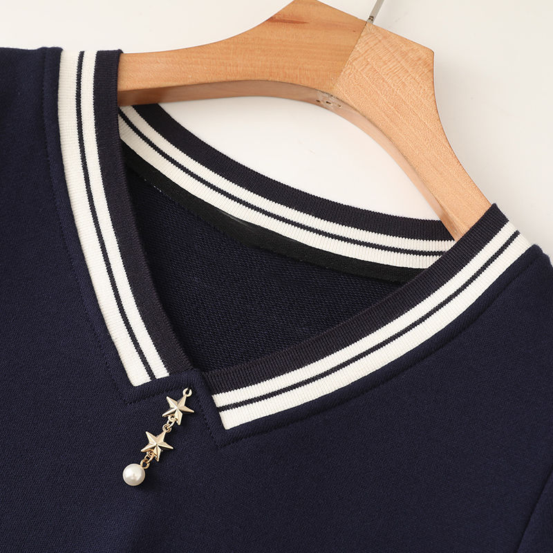 哇!凌晨新推出秋裙，比旗袍还美，70后穿，个个美的优雅动人