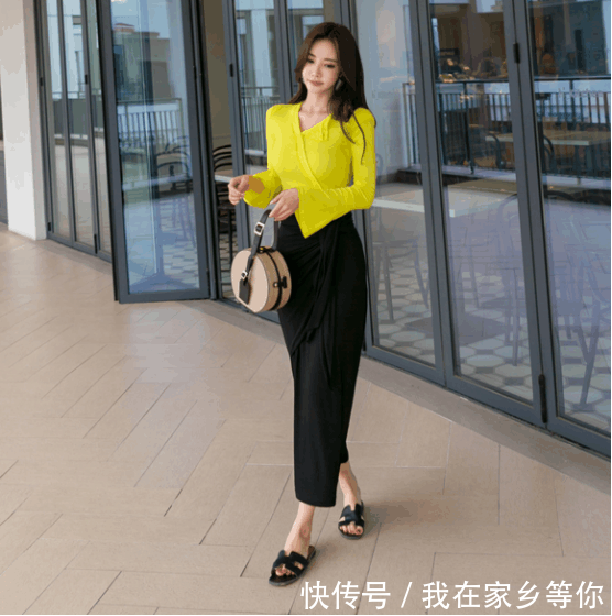  『亮色的上衣』黑色的紧身长款包臀裙, 做一位高贵的少女, 具有了高级感