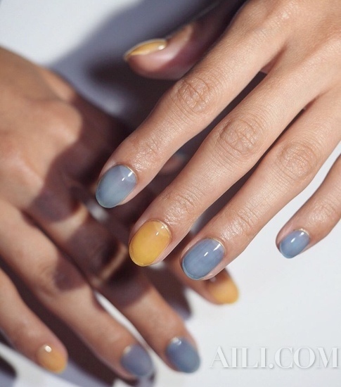 指甲颜色这样挑肤色立刻亮一号！