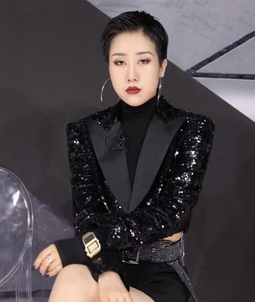  『承袭』不被看好的上官喜爱成最大黑马！看起来30多实际才20？艺名还是承袭制