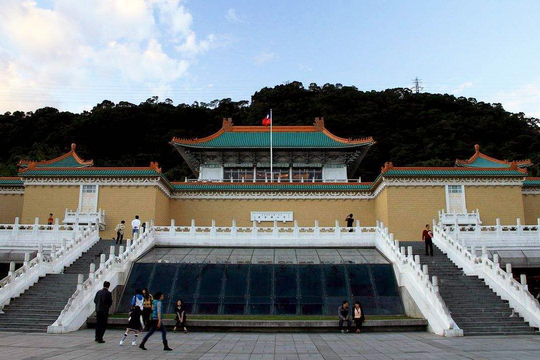 中国面积最小的省会，上海是它的近20倍，却同为世界一线城市