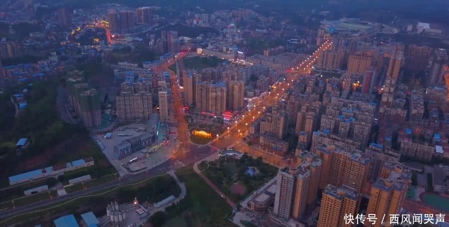 广安市经济总量排名_广安市地图(2)