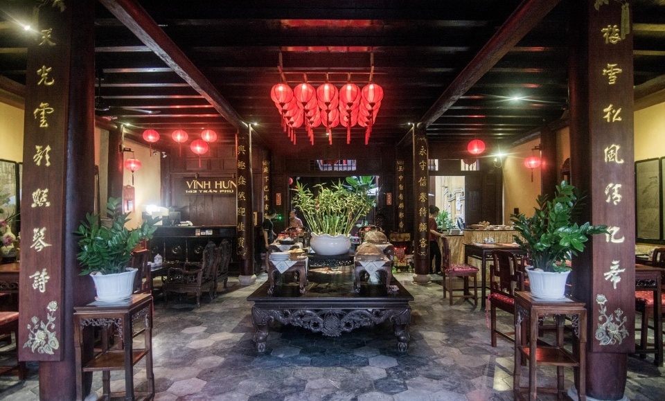 中国游客到越南旅游，发现街上到处都是汉字，感觉没有出国！