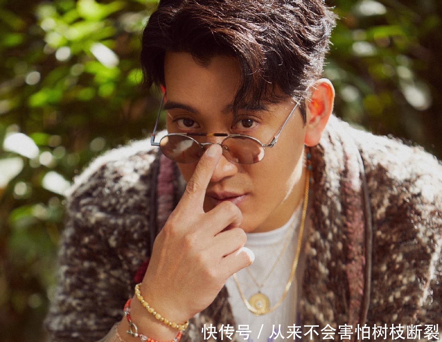 「低调」梁洁谈恋爱有多低调?如今已订婚,未婚夫原来是“藏版王力宏”!