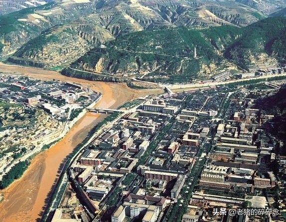 一组拍摄于40年前的中国城市航拍，来看看是否有你的家乡?