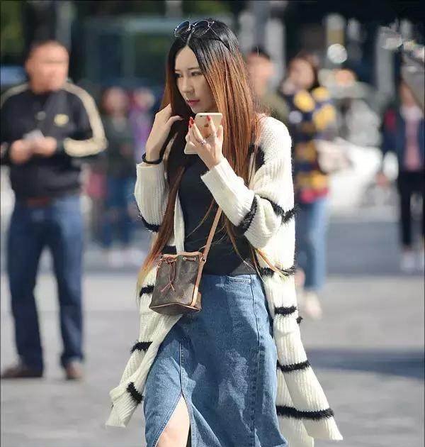 街拍美女北京三里屯 VS 上海步行街 哪里的美女穿着更好看