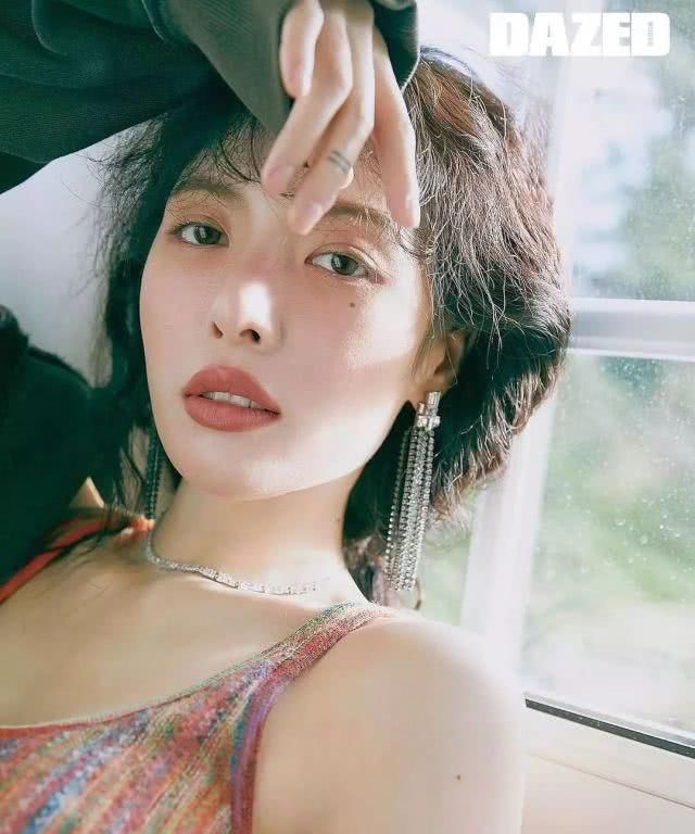  [钟楚曦]喜欢复古风的女生，烫个羊毛卷