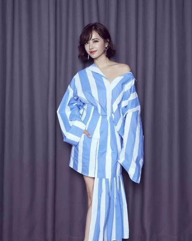  [时尚感]衬衫裙如何穿出高级感?
