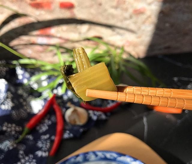【脆爽】腌菜炒毛豆,香辣脆爽又下饭,味道比吃肉都香