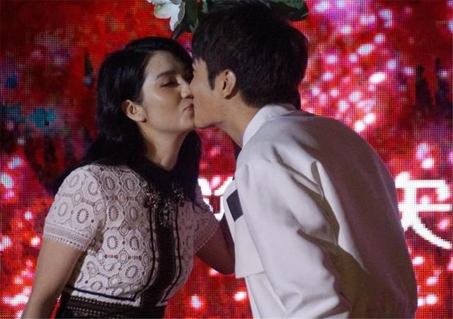 洪欣发微博回应丈夫绯闻，称把“小三”当成家人，感恩关心！