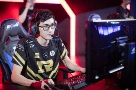 LOL:造谣karsa的大学生引起校方关注，学校竟然如此表态