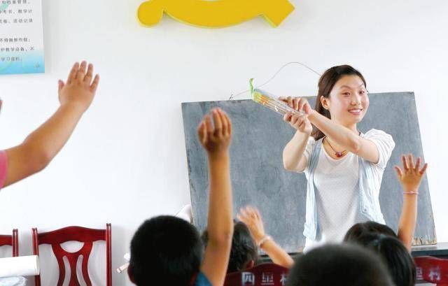 #职中小学#教育部严禁在职教师有偿补课,对象包不包括民办教师和退休教师?