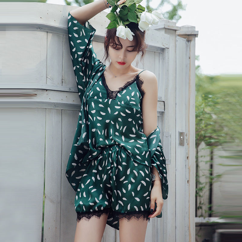 不要小看这样的睡衣!它可是女人变优雅迷人的“秘密”