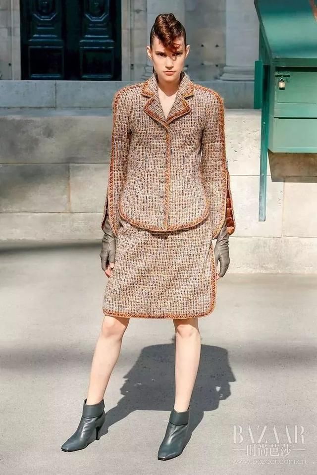 塞纳河倒映的Chanel高定，流淌的是左岸的旧时光