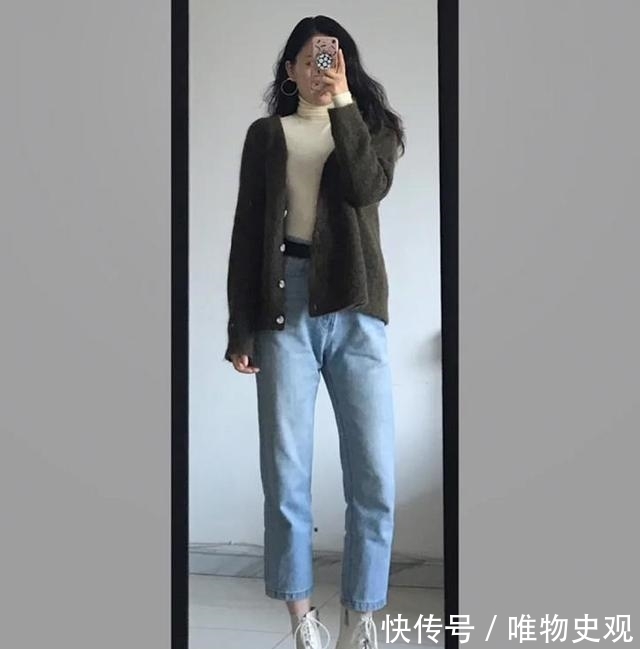 『穿搭』今年春天,又火了一种新穿法叫“小白靴+裤子”,很高级时髦!