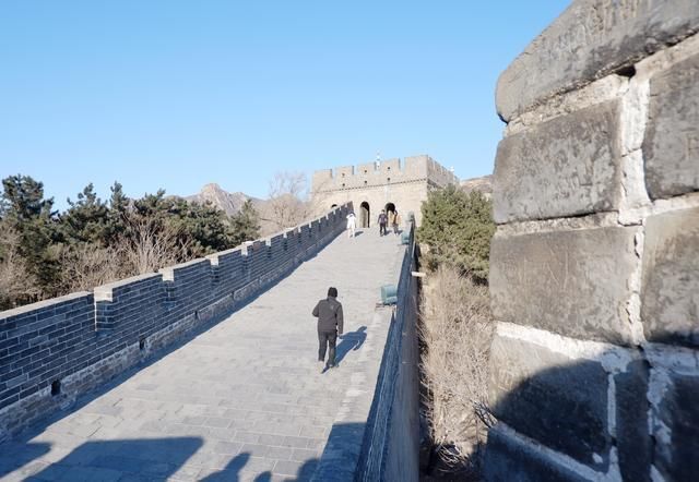 原来花7块钱就可以游览长城，看绝美花海，不要再多花冤枉钱了!