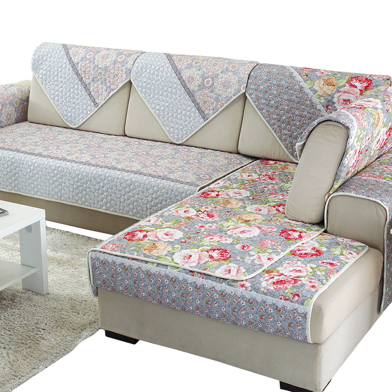 别傻傻用床布盖沙发，太土了!如今流行这样的新花样，耐用还美观