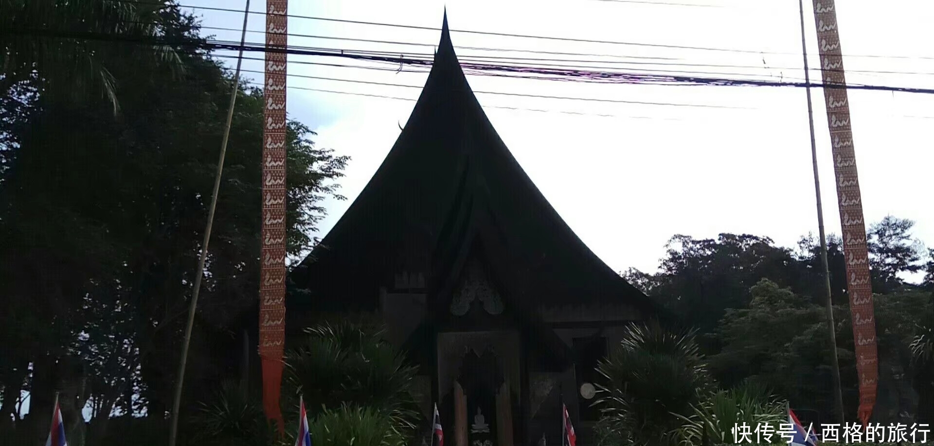 黑庙,清莱举世闻名的寺庙,也是私人博物馆