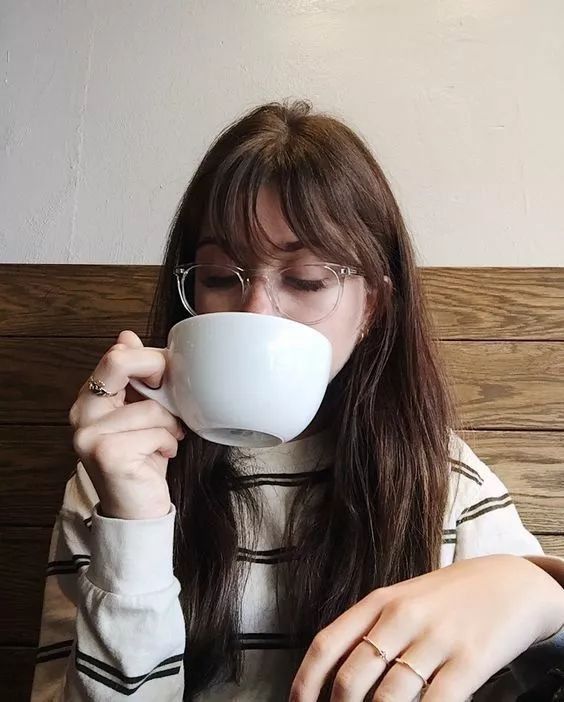 Produce48的C位少女宫胁咲良，她的神秘“铁刘海”真不是粘了胶水