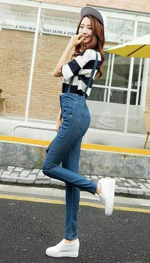 婉约温柔的牛仔裤姐姐,展现俏丽玲珑的身材曲线,优雅迷人!