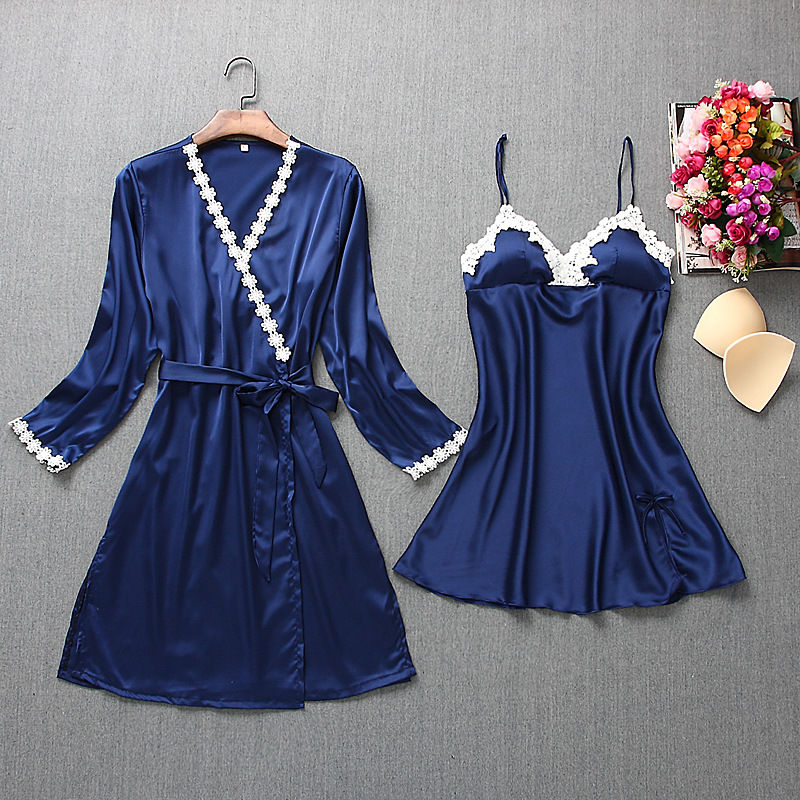 价格美丽而不贵的睡裙，姐姐在家穿着有点抢眼