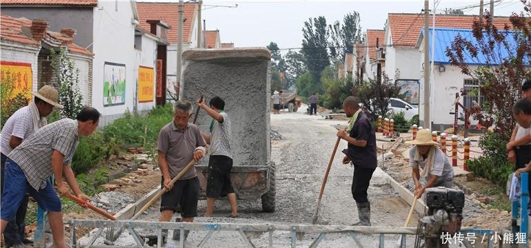 农村路限宽又限高, 专家说应该拆掉, 农民反问了一句, 专家沉默了