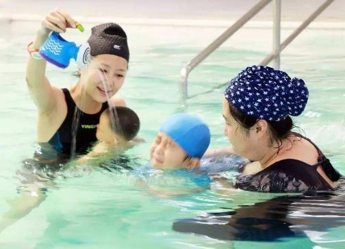 「影响」不宜让孩子过早接触的4项运动,反而会影响发育,父母别操之过急