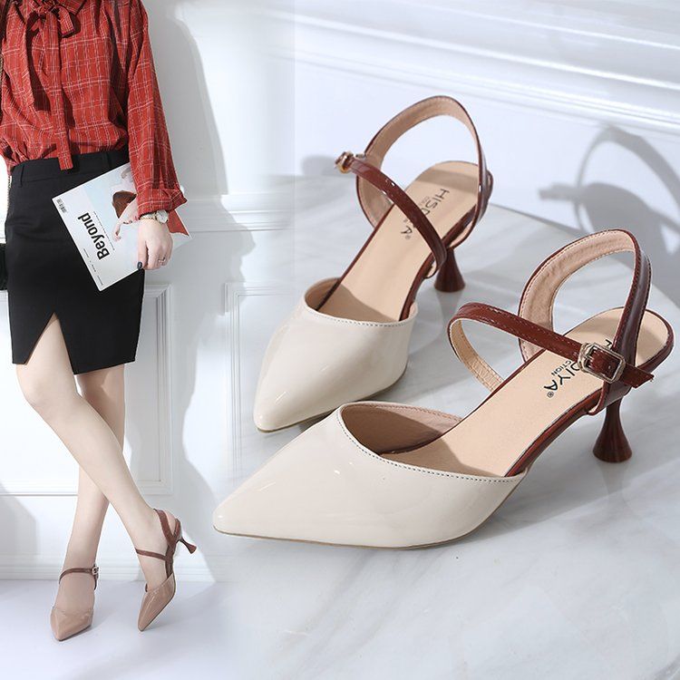 每个女神都有一双这样的尖头高跟鞋，显高挑，优雅气质轻松穿出来