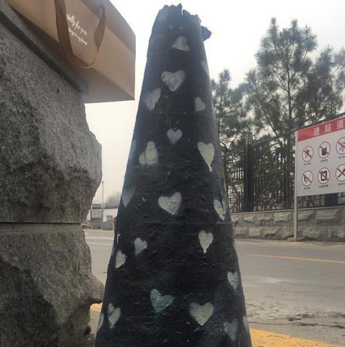 抖火“安定门”的西安女孩,抖友组团来“堵”她,只为目睹真容!