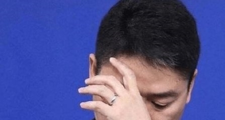 章泽天:刘强东远赴英国与章泽天过情人节,但男方却把股权做了转移