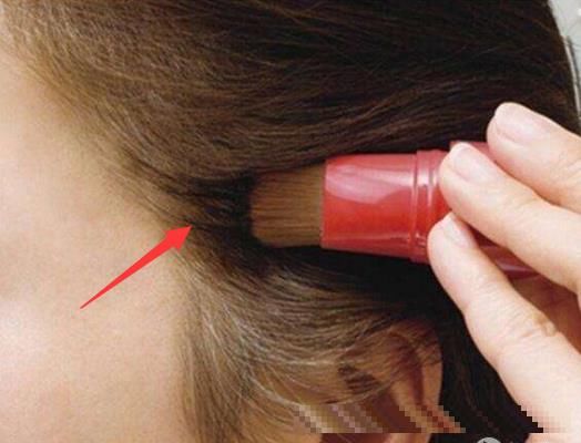 别再为白发烦恼了，在家备上这样小妙物，白发分分钟就变黑