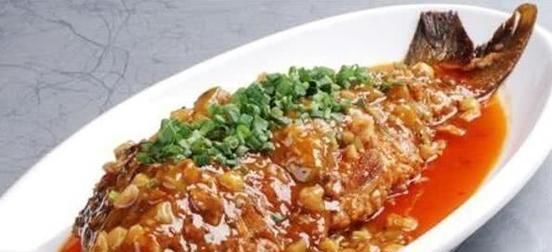  『大鲤鱼』为什么说野钓鲤鱼中鱼不难,难的是连竿给口呢