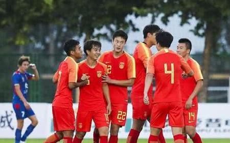 剧情反转!权威记者爆料周俊辰重罚原因,球迷评论足协恐吃官司!