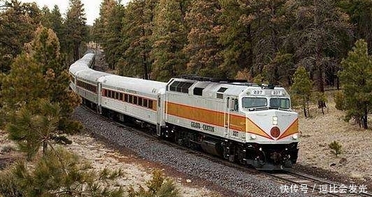  「到站」火车为何非要让乘客等几分钟，而不是按时到站？乘务长