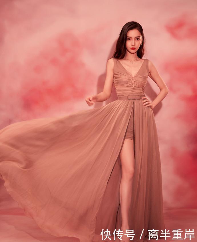  红色■Angelababy穿红色礼服裙，腰围褶皱好紧绷，衬出“奶白”水嫩肌肤