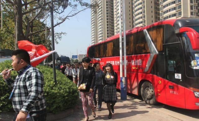 农村人自己有房子，还要不要在城里买房？“聪明人”都这样选！