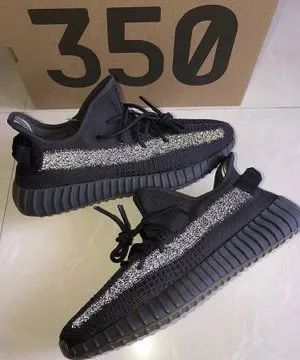 「反光」被炒到9000的Yeezy350反光版黑天使曝光,AJ1低帮北卡蓝来袭!